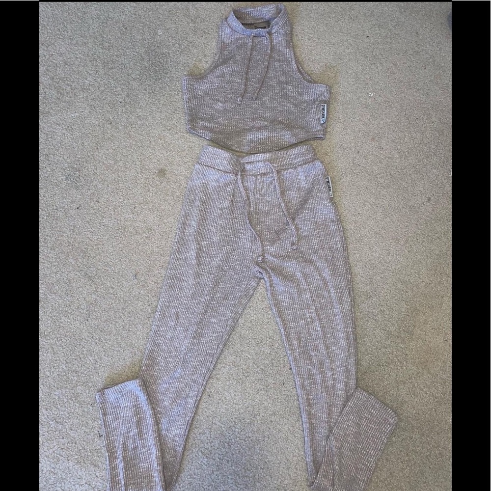 Gymshark slounge set in Pearl Marl
